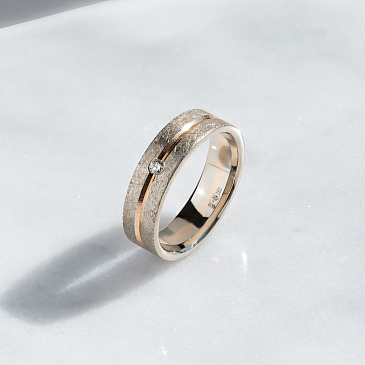 Обручальное кольцо с бриллиантами 482-010-880